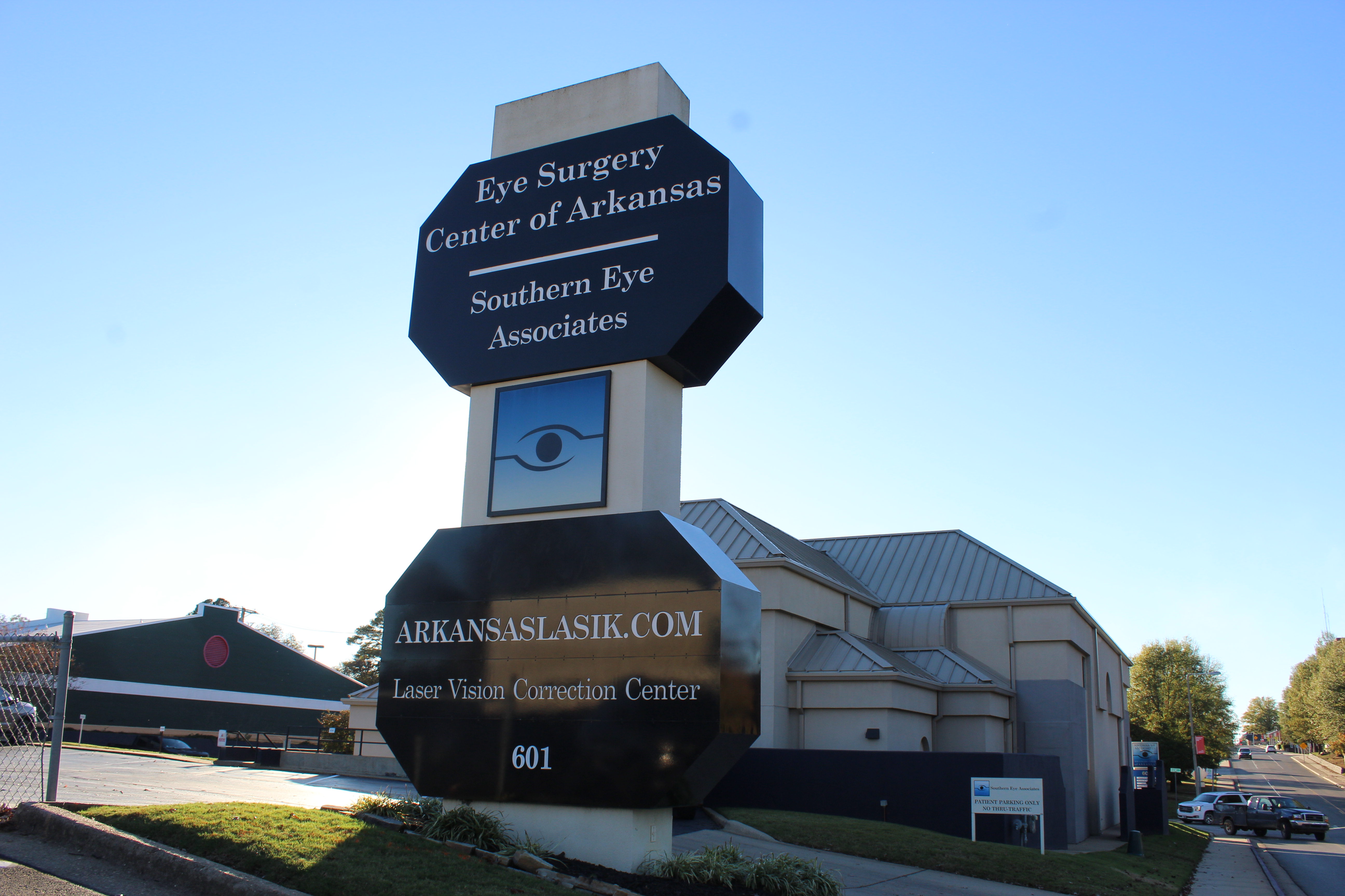 Southern Eye Associates sign at the Eye Surgery Center of Arkansas